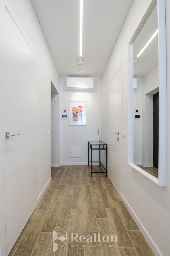 Happy Inn Egle, Self Check-In-24-7, A-C, Parking-In-The-Underground-Garage Vilna Exterior foto